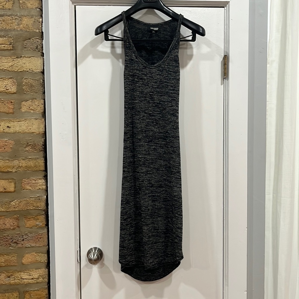 Wilfred dress with open back slit Size S